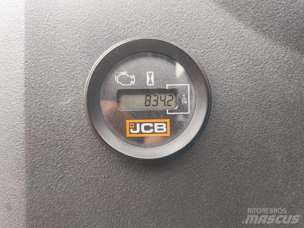 JCB 16 C-1 حفارات صغيرة أقل من 7 طن (حفارات صغيرة)