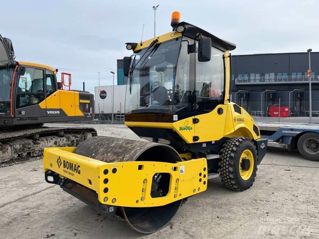 Bomag BW145D-5 مداحل أحادية الأسطوانة