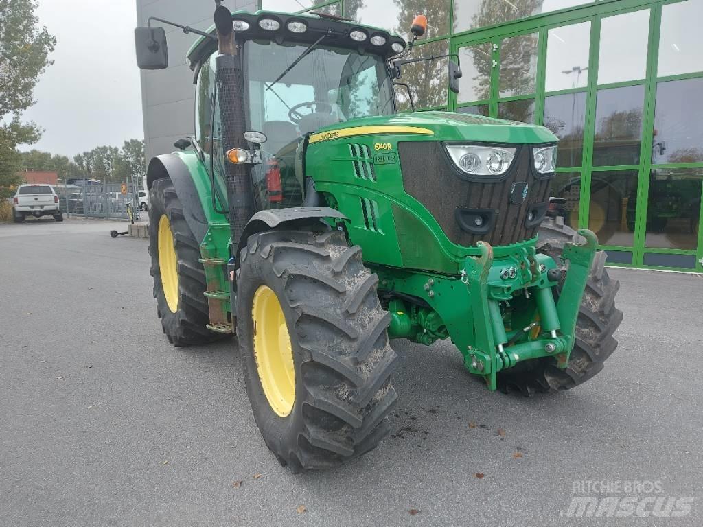 John Deere 6140 R الجرارات