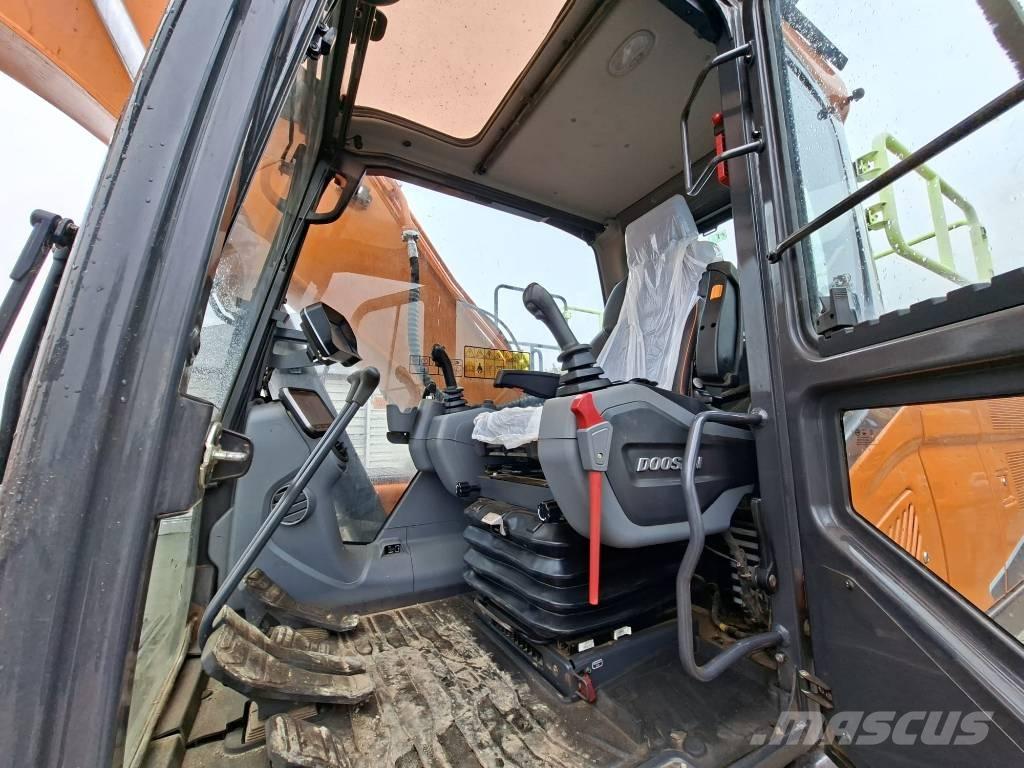 Doosan DX 225 LC حفارات زحافة