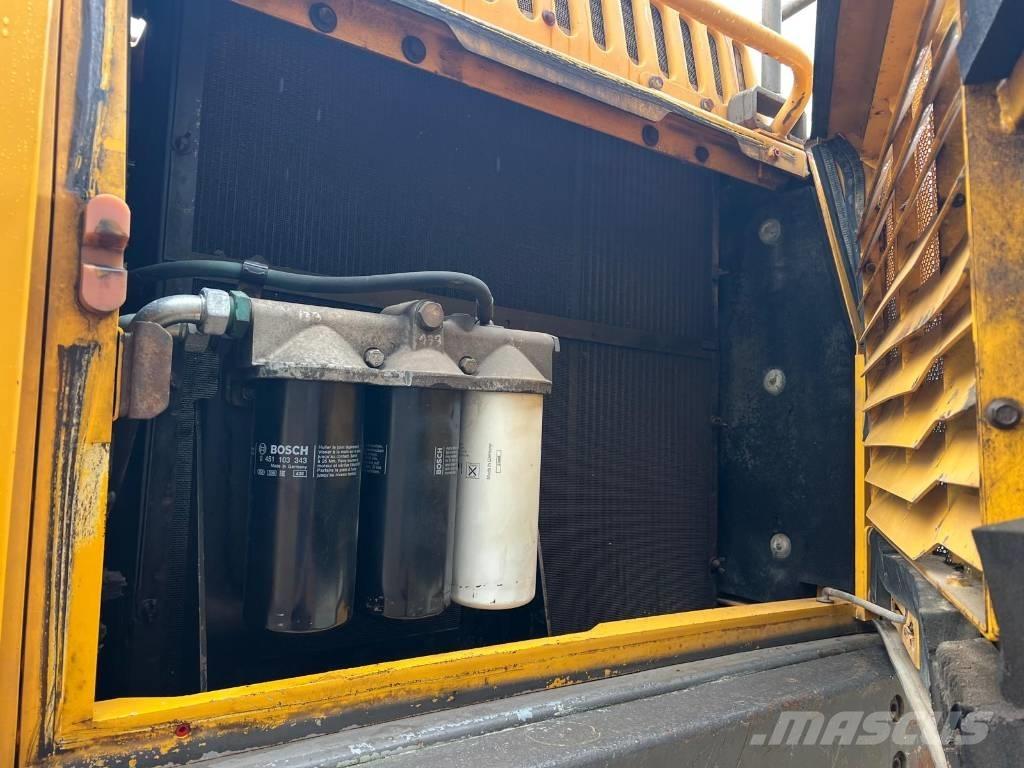 Volvo EC 460 C L حفارات زحافة