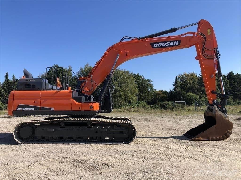 Doosan dx300 حفارات زحافة
