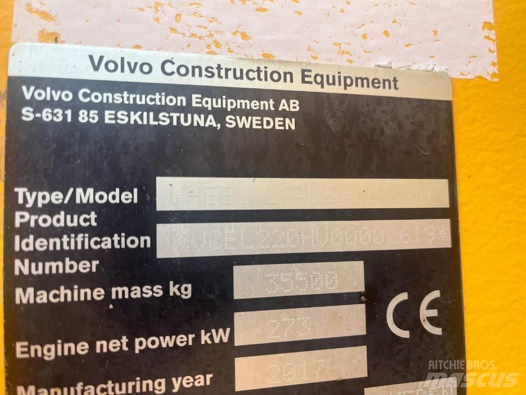 Volvo L 220 H لوادر بعجل