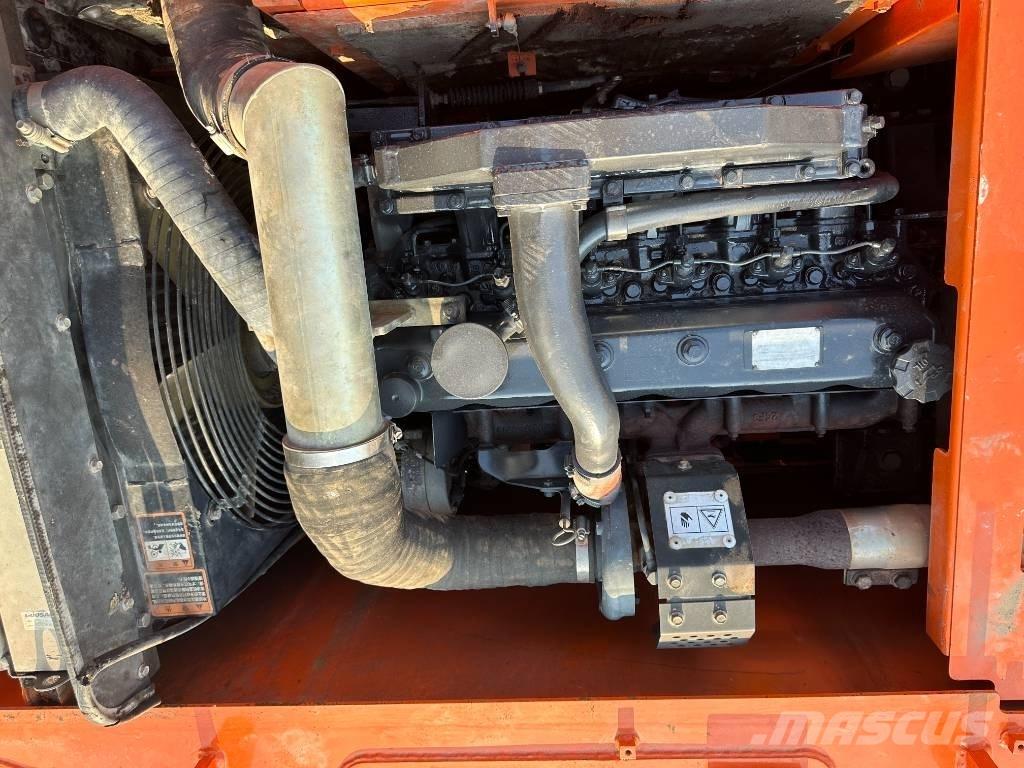 Doosan DX140LC حفارات زحافة