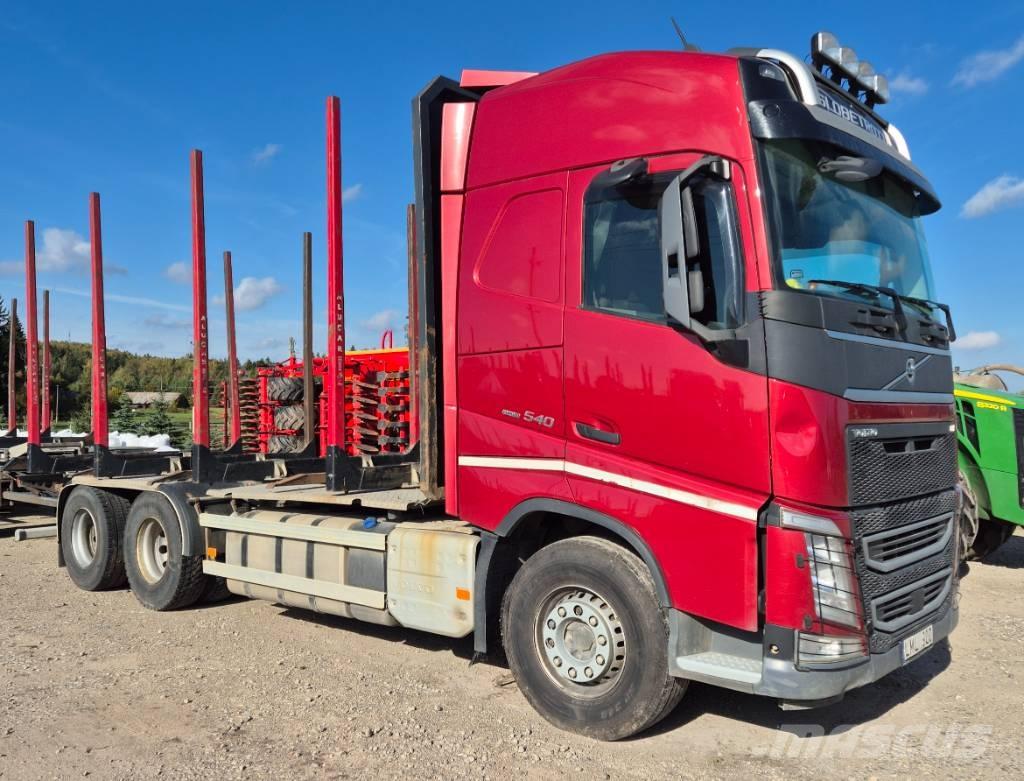 Volvo FH 540 شاحنات أشجار