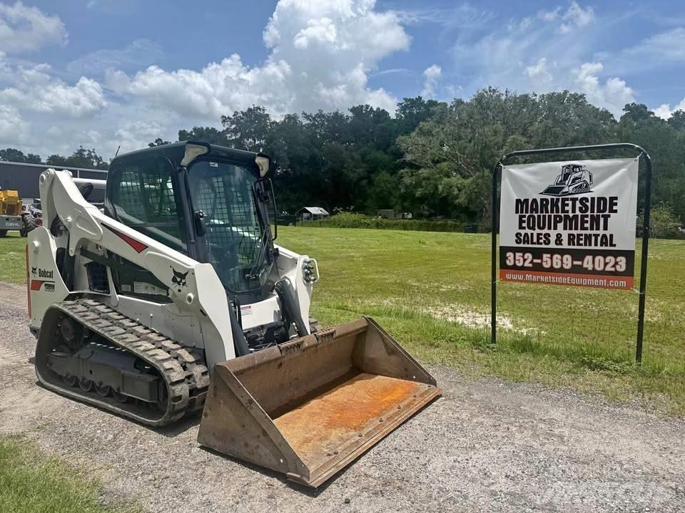 Bobcat T 590 لوادر انزلاقية التوجيه