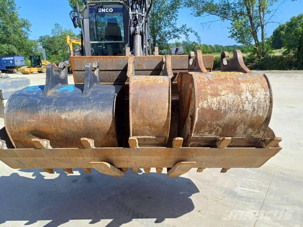 Mecalac 12 MTX حفارات بعجل