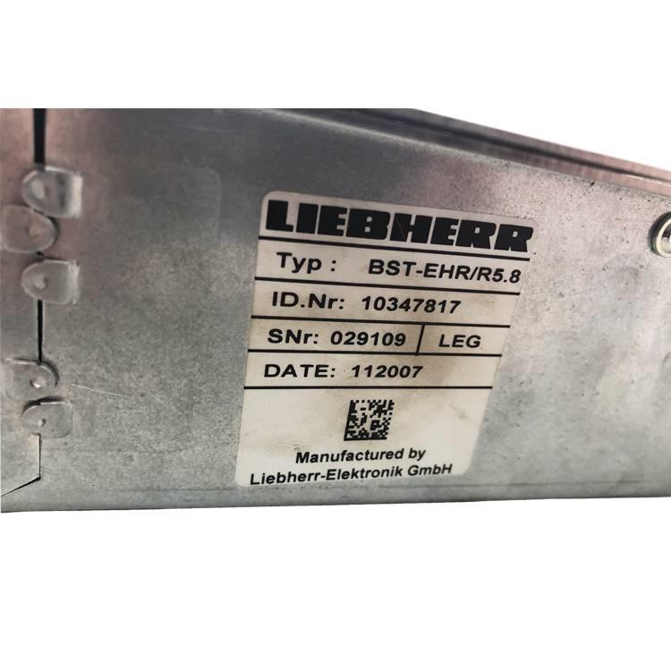 Liebherr R 924 C إلكترونيات