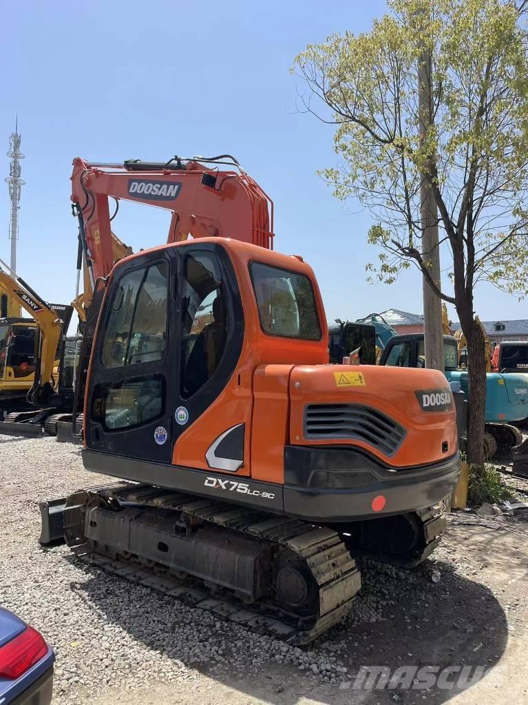 Doosan DX 75-9 C حفارات وسط 7 طن - 12 طن