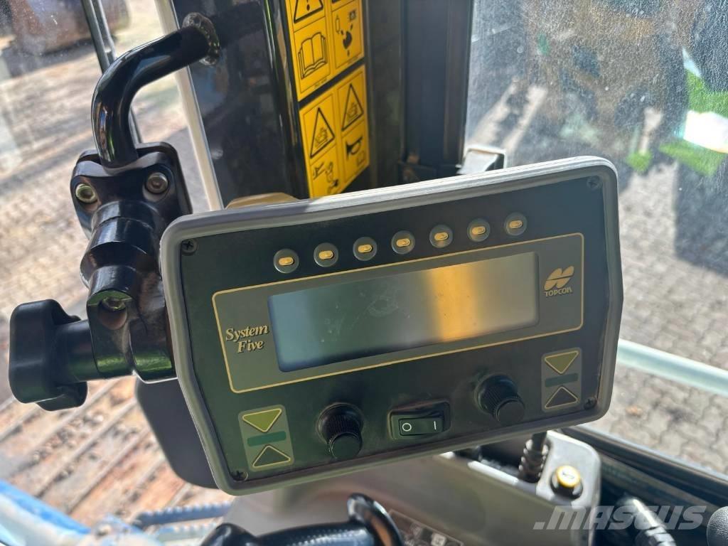 Komatsu D61PX-24 بلدوزرات مجنزرة