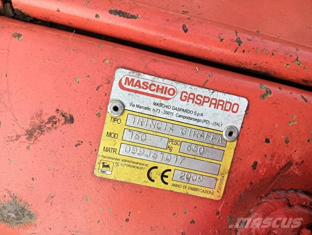 Maschio Giraffa 160 جزازات وأغطية المراعي