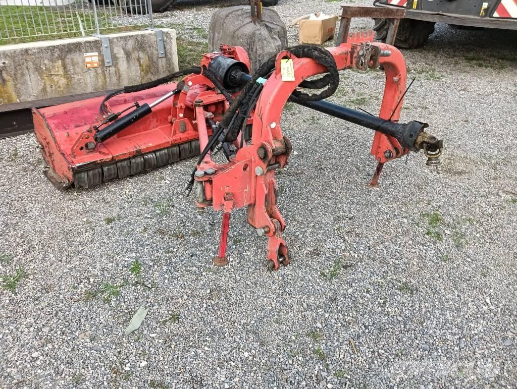 Maschio Giraffa 160 جزازات وأغطية المراعي