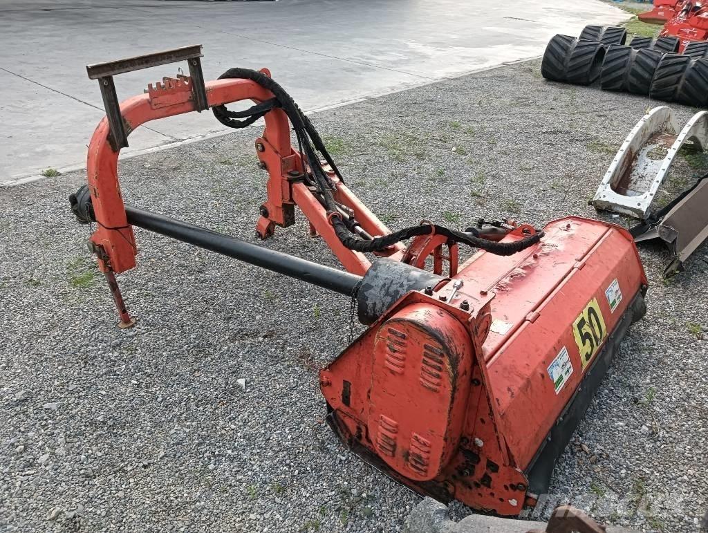 Maschio Giraffa 160 جزازات وأغطية المراعي