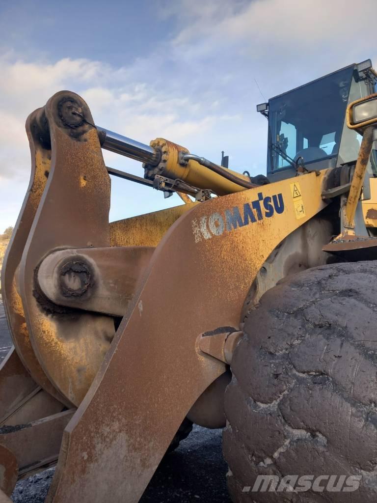 Komatsu WA 600-6 لوادر بعجل