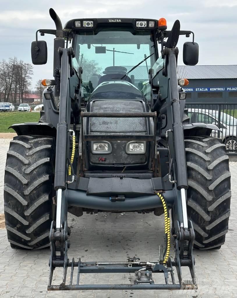 Valtra T 191 الجرارات