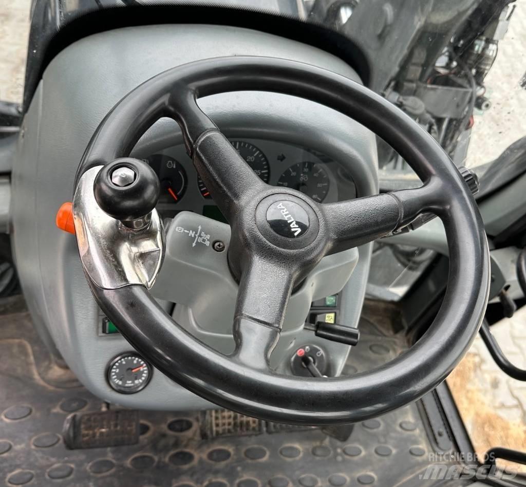 Valtra T 191 الجرارات