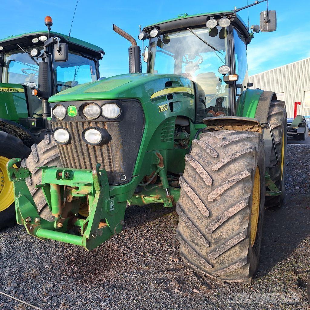 John Deere 7830 الجرارات