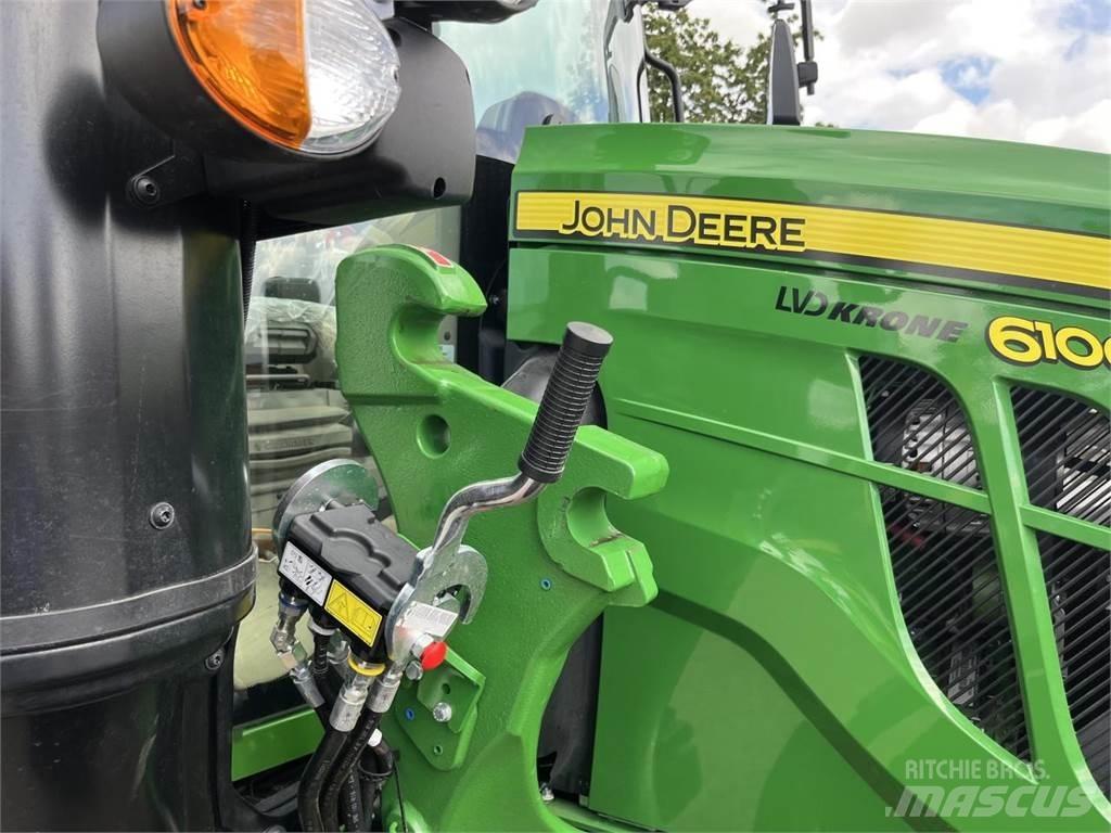 John Deere 6100M الجرارات