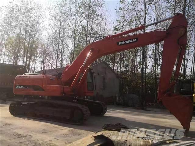Doosan DH225LC-7 حفارات زحافة