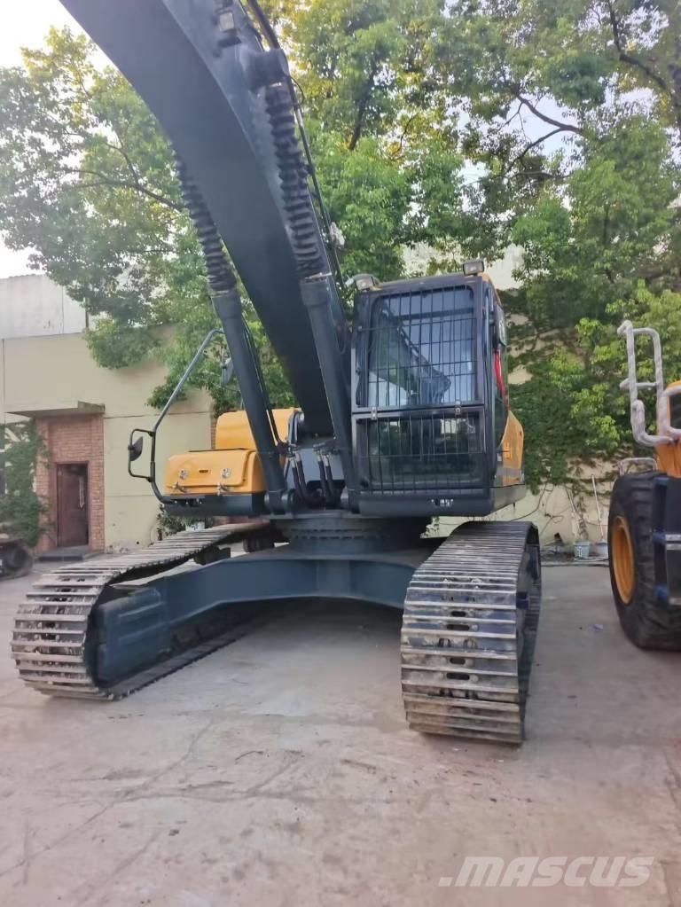 Hyundai R 305 LC-9T حفارات زحافة