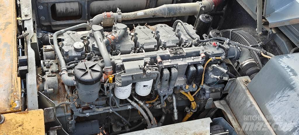 Liebherr R 946 LC محركات