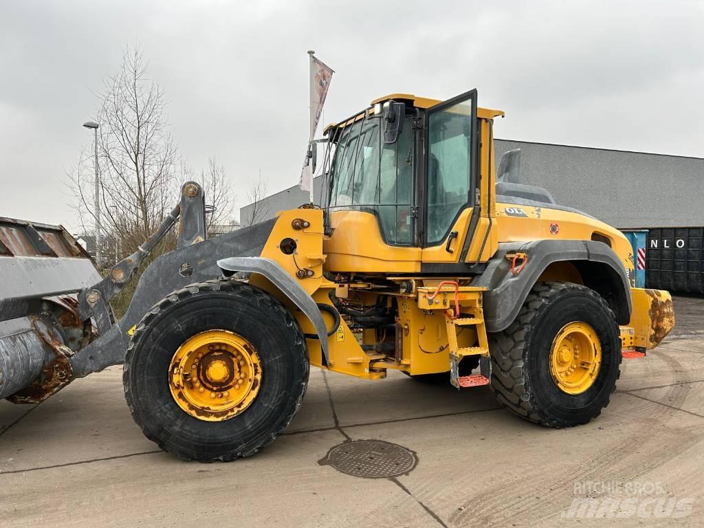 Volvo L 110 H لوادر بعجل