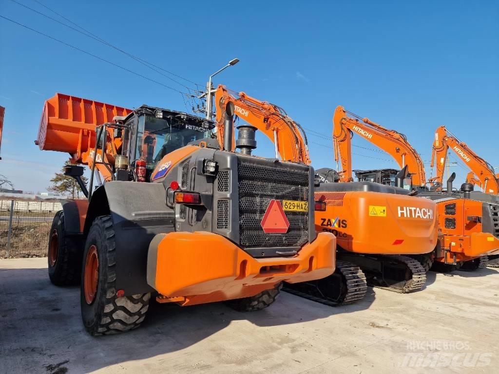 Hitachi ZW250-6 لوادر بعجل