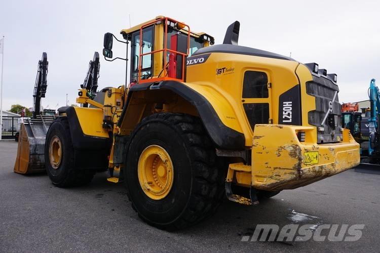 Volvo L250H لوادر بعجل