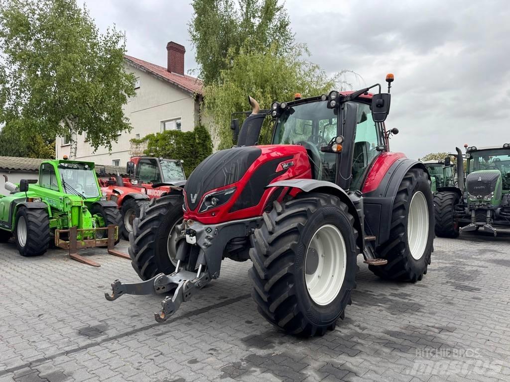 Valtra T234 VERSU الجرارات