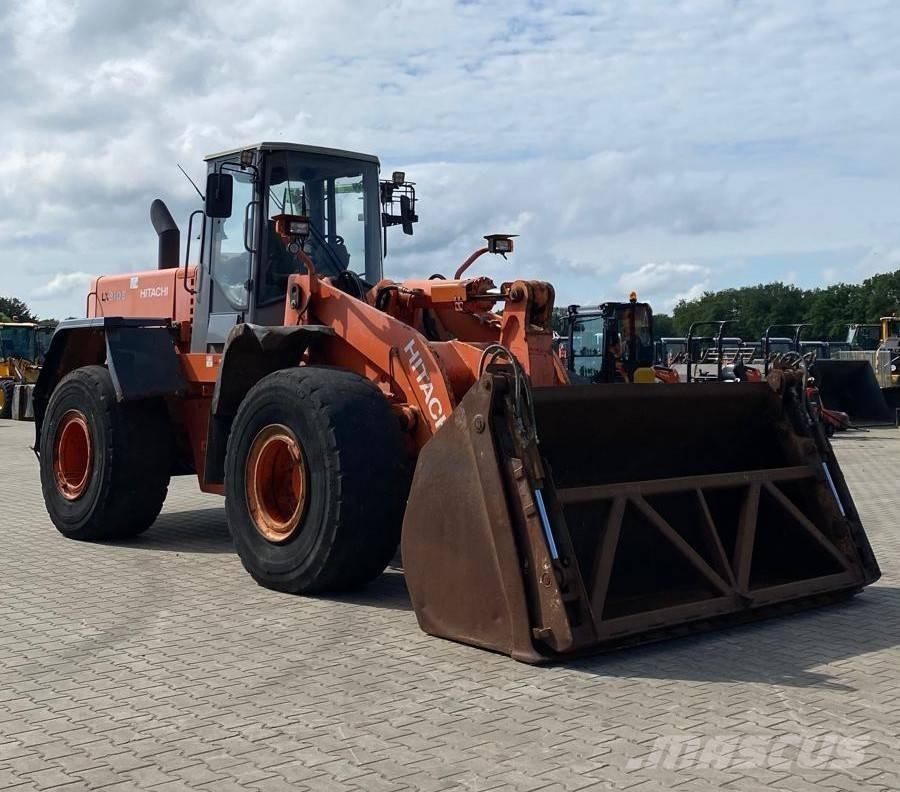 Hitachi LX 210 E لوادر بعجل