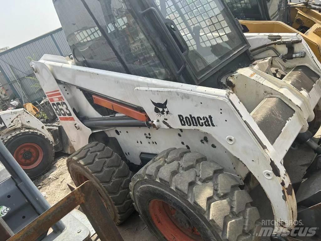 Bobcat S863 لوادر انزلاقية التوجيه