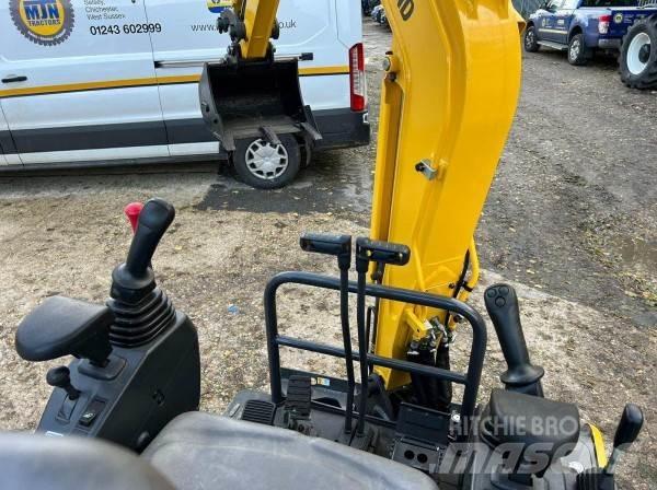 New Holland E17C الجرارات