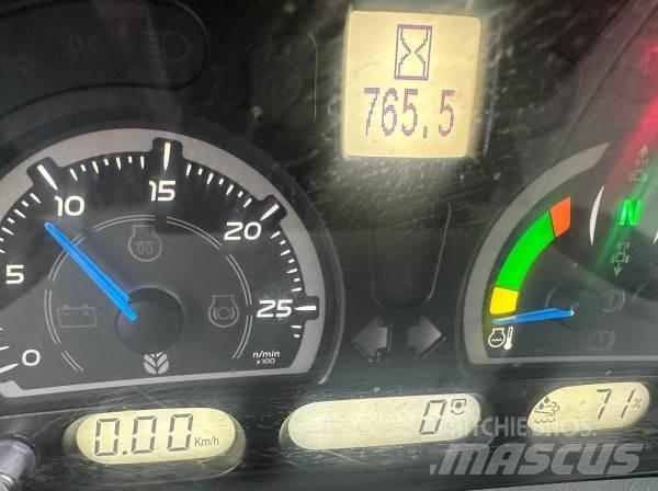 New Holland T7.210 الجرارات