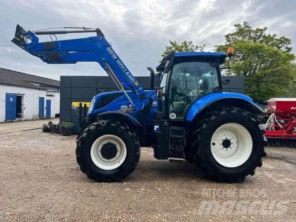 New Holland T7.225 الجرارات