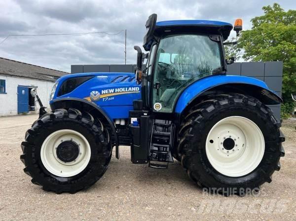 New Holland T7.225 الجرارات