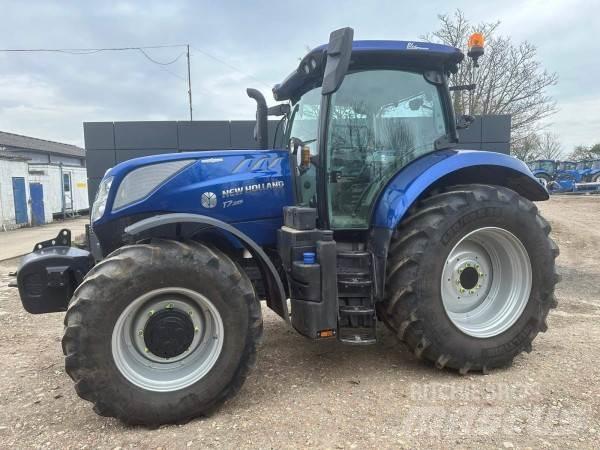 New Holland T7.225 الجرارات