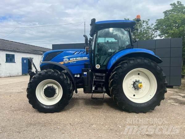 New Holland T7.260 الجرارات