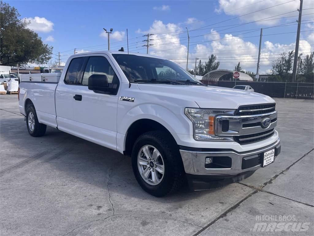 Ford F-150 شاحنات خفيفة/مفصلية الجوانب