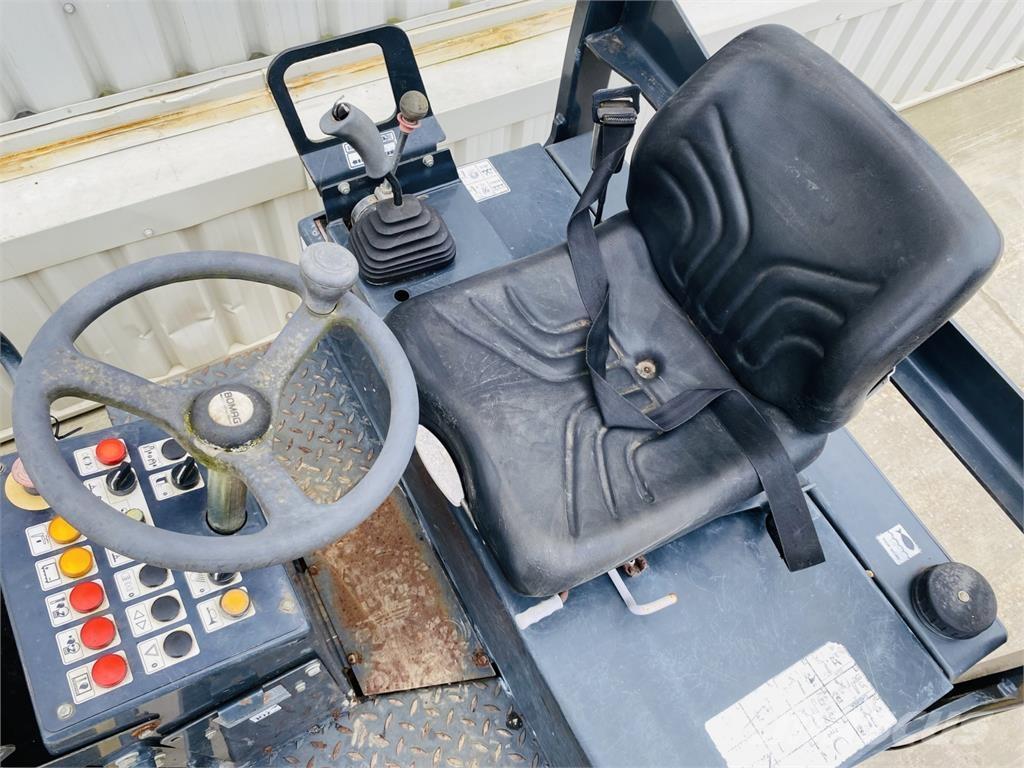 Bomag BW135AD مداحل ثنائية الاسطوانة