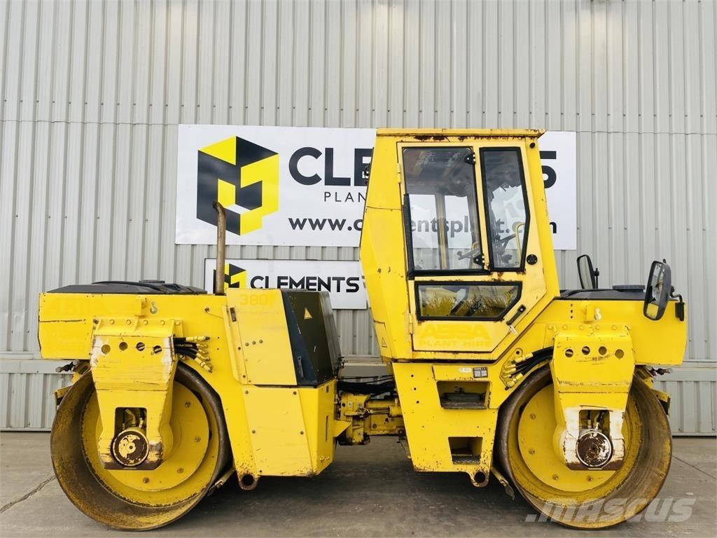 Bomag BW161AD-2 مداحل ثنائية الاسطوانة