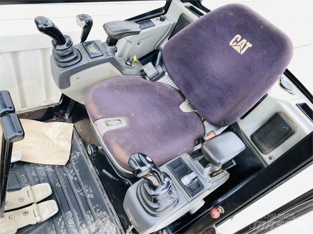 CAT 301.7D حفارات صغيرة أقل من 7 طن (حفارات صغيرة)