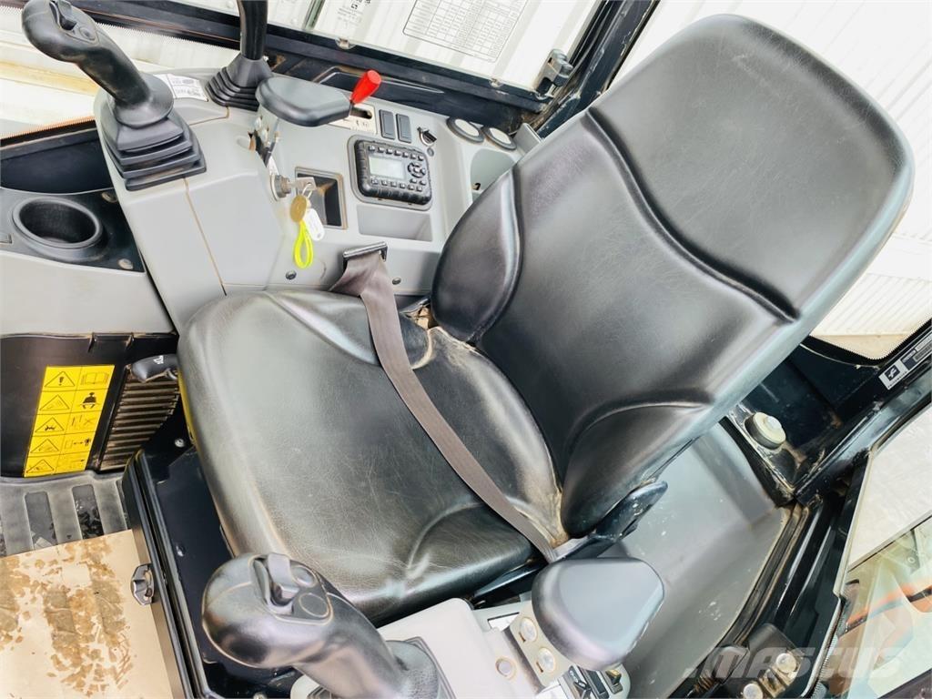 Doosan DX27Z حفارات صغيرة أقل من 7 طن (حفارات صغيرة)