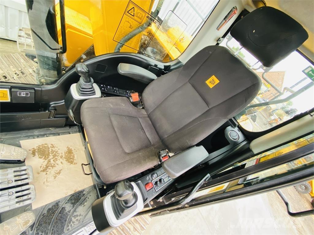 JCB JS131LC+ حفارات زحافة