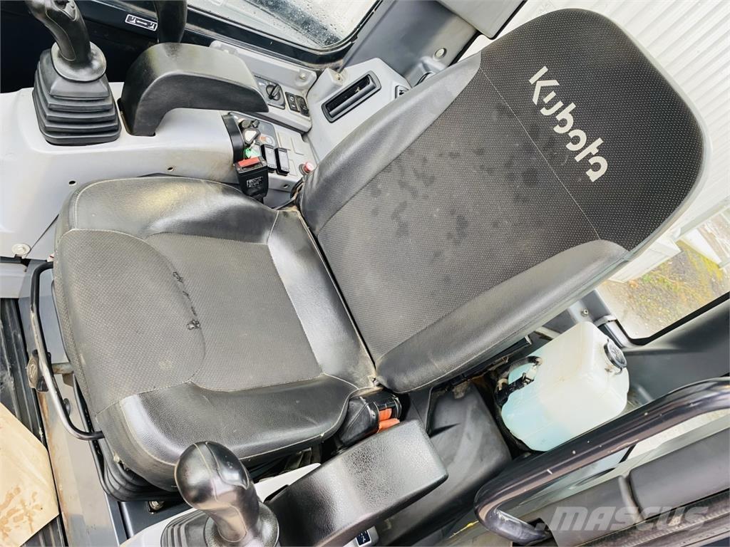 Kubota U48-4 حفارات وسط 7 طن - 12 طن