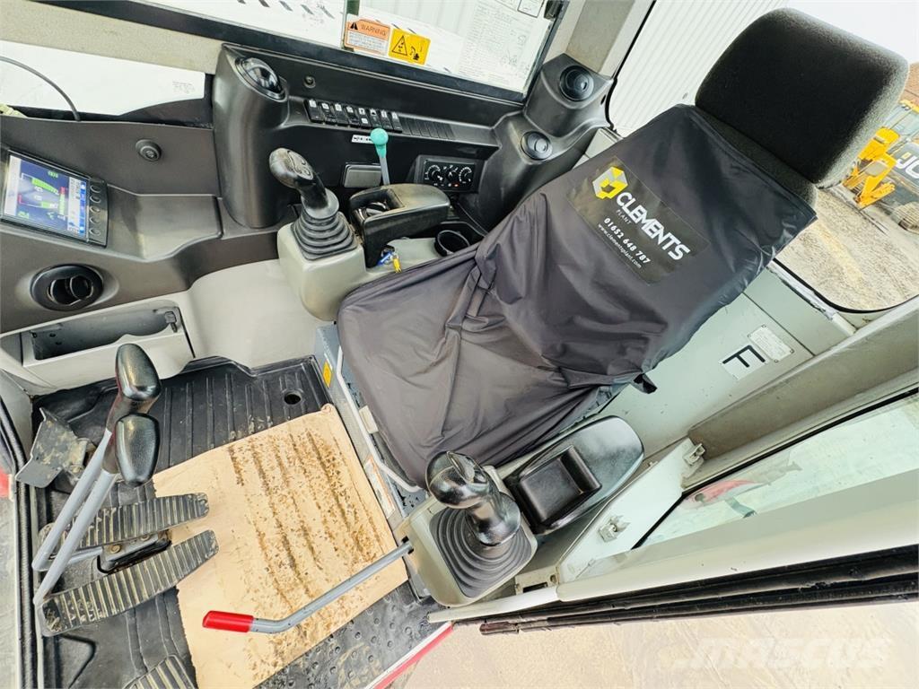 Takeuchi TB290 حفارات وسط 7 طن - 12 طن