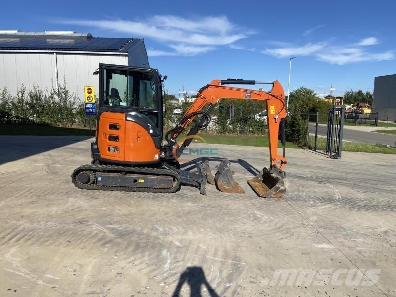 Hitachi ZX336 حفارات بعجل