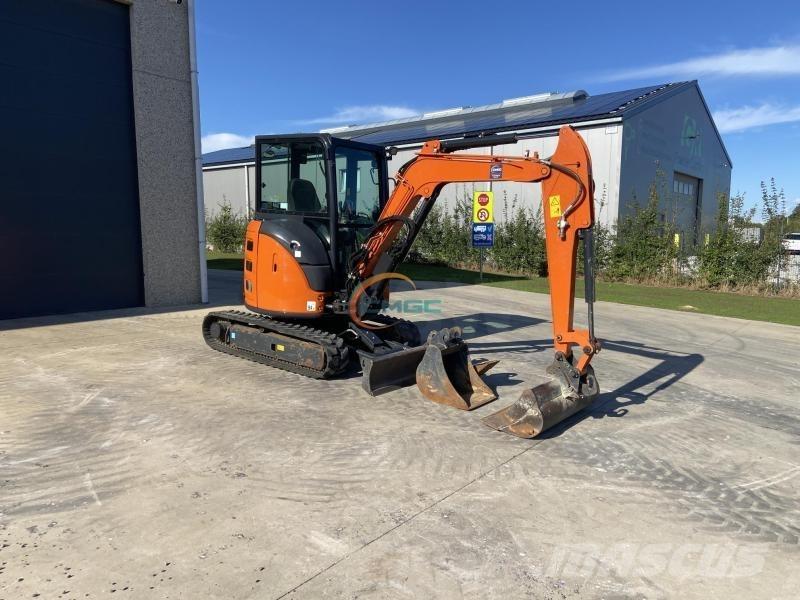 Hitachi ZX336 حفارات بعجل