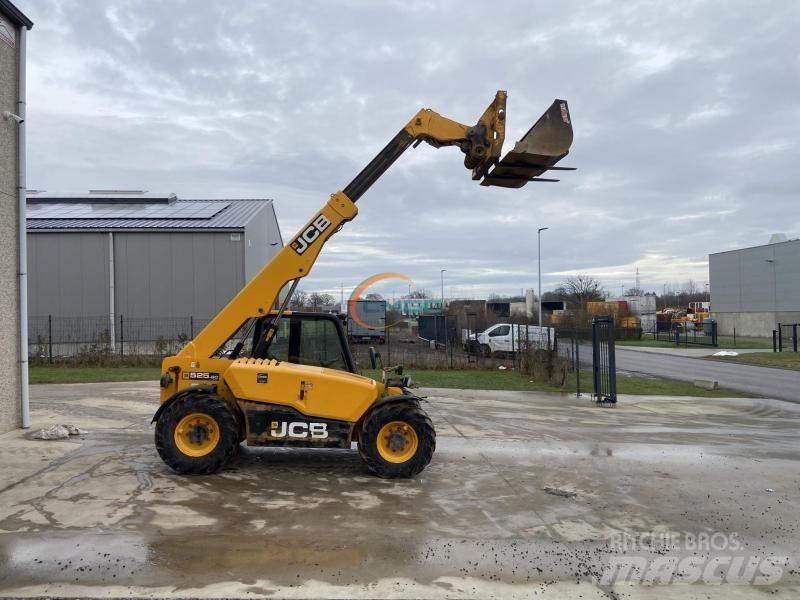 JCB 525.60 مناولات متداخلة