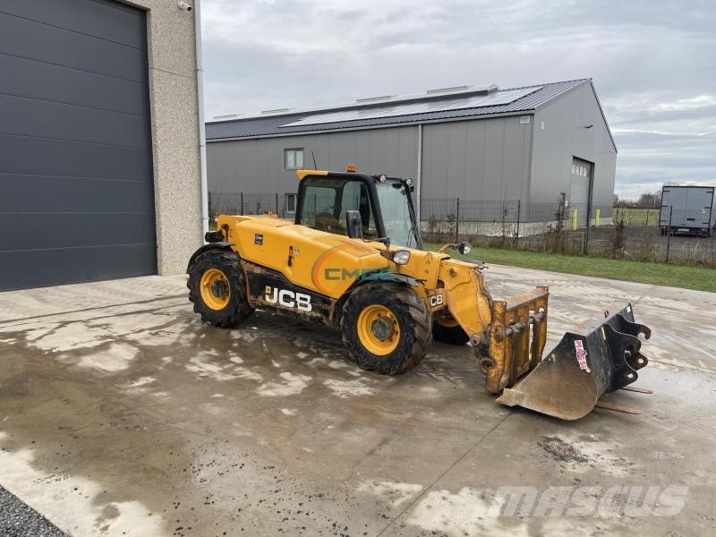 JCB 525.60 مناولات متداخلة