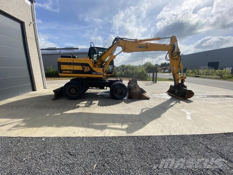 JCB JS145W حفارات بعجل